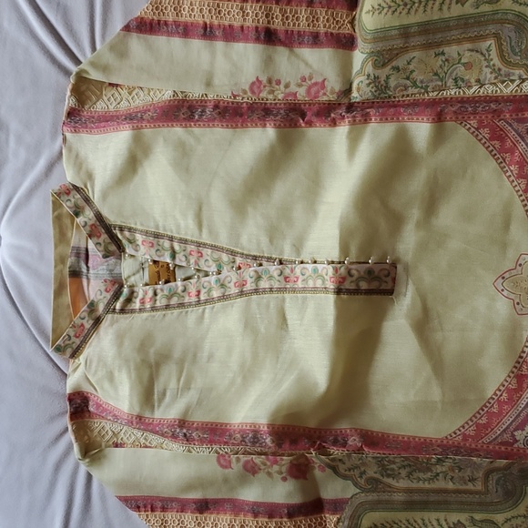 Pakistani khaadi net kurta by Threads and Motifs - Picture 7 of 11